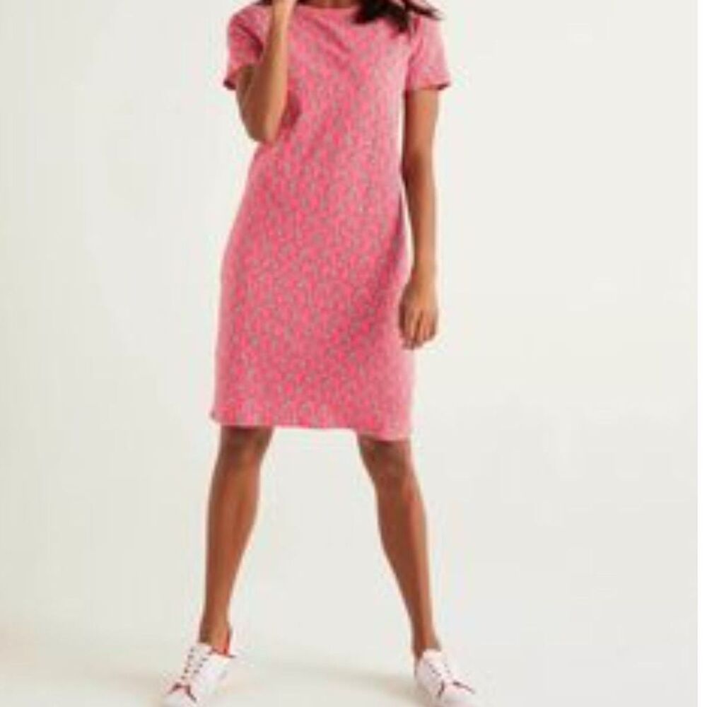Boden Giraffe US 10R pink T-shirt dress Preppy Coastal Casual